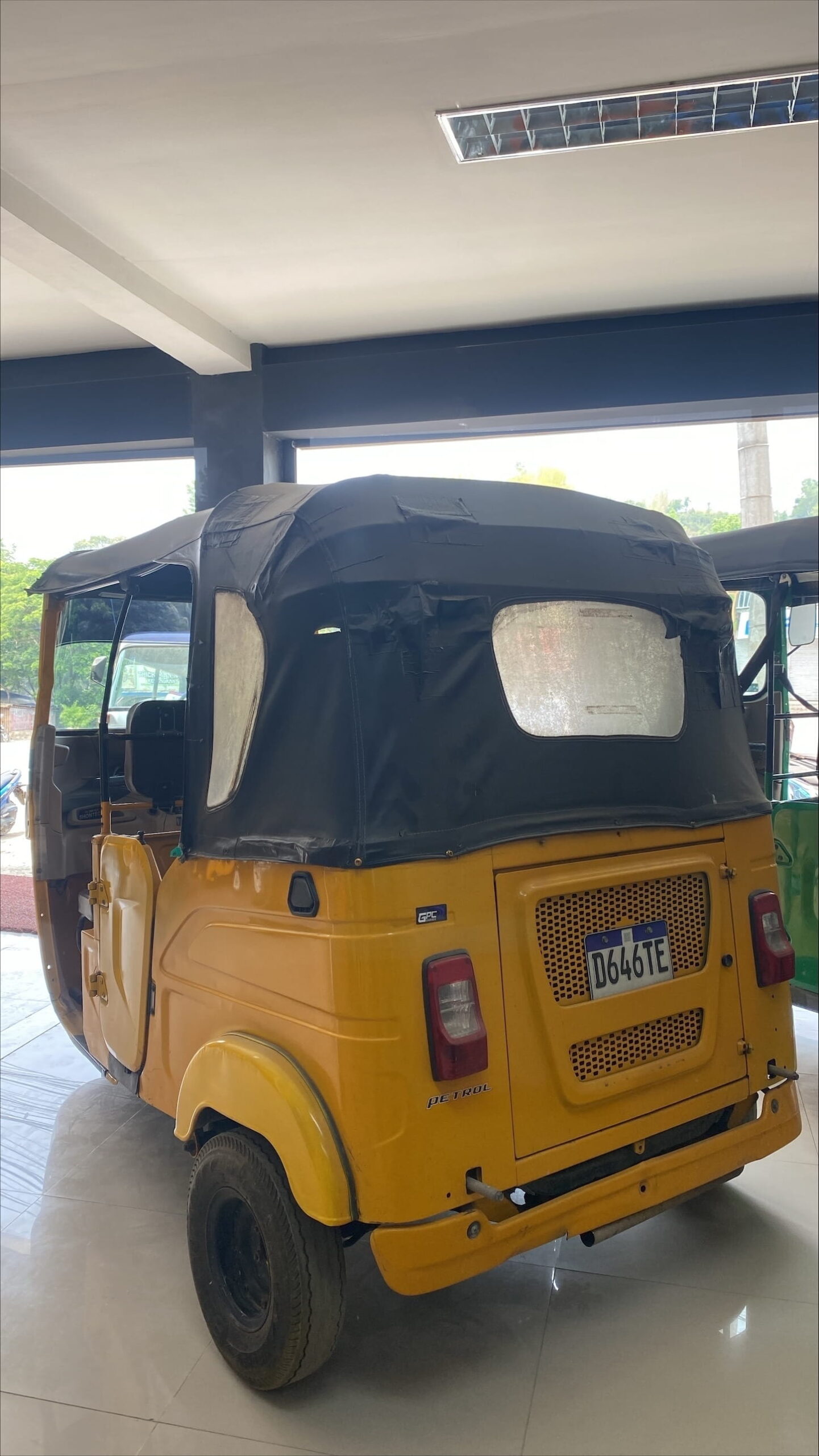 BAJAJ RE FL (06483) - Image 3